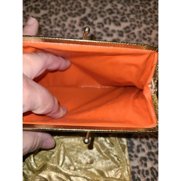 Women's Gold Ring Top Handle Bag and Clutch Set With Golden Gloves (AH) - Picture 4 of 10